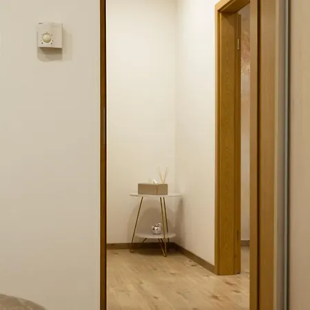 Luxus Apartamento *
